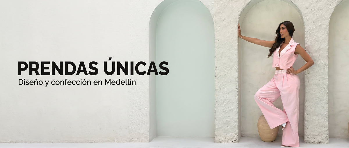 Prendas únicas, diseño y confección en Medellín: Set Gardenia rosado entre arcos